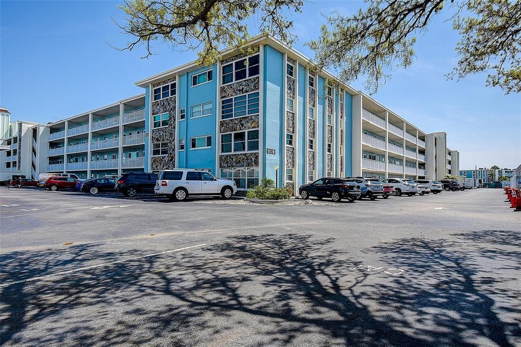 6363 GULF WINDS DRIVE # 327, ST PETE BEACH, FL 33706 — zdjęcie 2