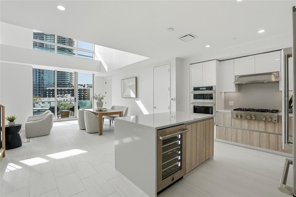 400 CENTRAL AVENUE # 306, ST PETERSBURG, FL 33701 — zdjęcie 4
