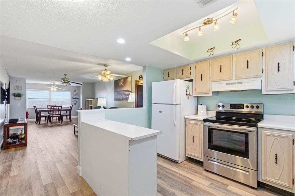 801 83RD AVENUE N # 510, ST PETERSBURG, FL 33702 — zdjęcie 2