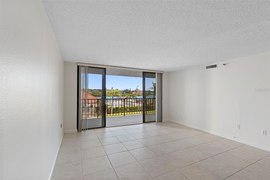 19111 VISTA BAY DRIVE # 204, INDIAN SHORES, FL 33785 — zdjęcie 3
