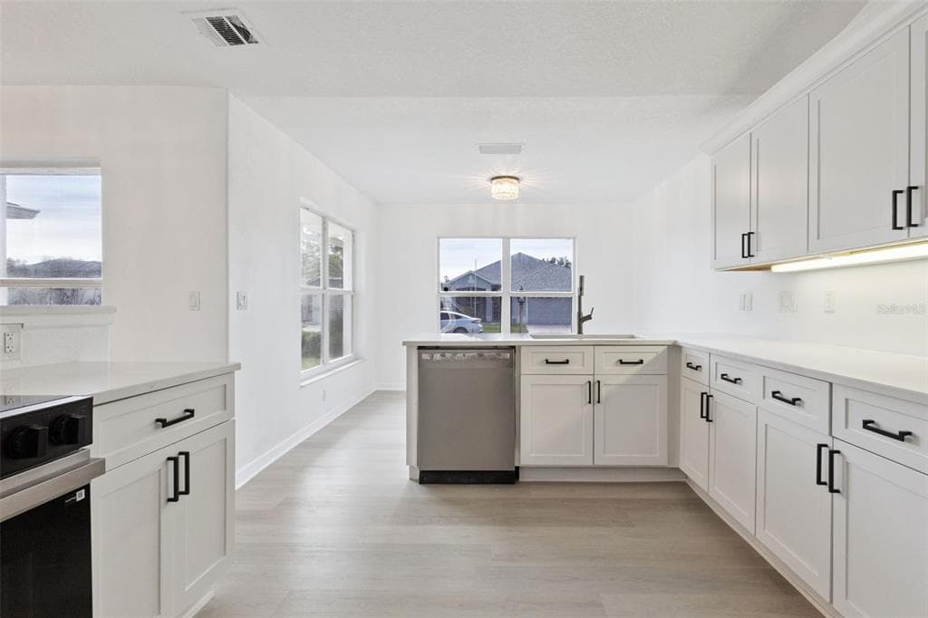 5729 KING JAMES AVENUE, LEESBURG, FL 34748 — zdjęcie 4