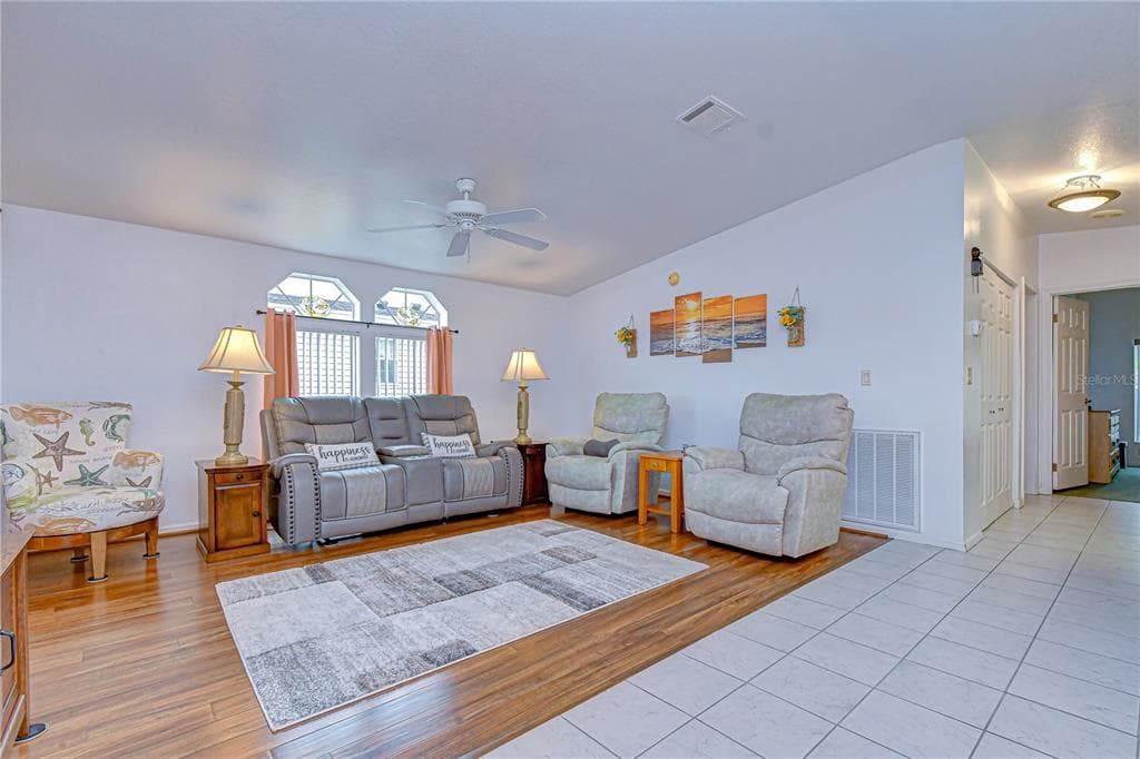 37232 NEUKOM AVENUE, ZEPHYRHILLS, FL 33541 — zdjęcie 5