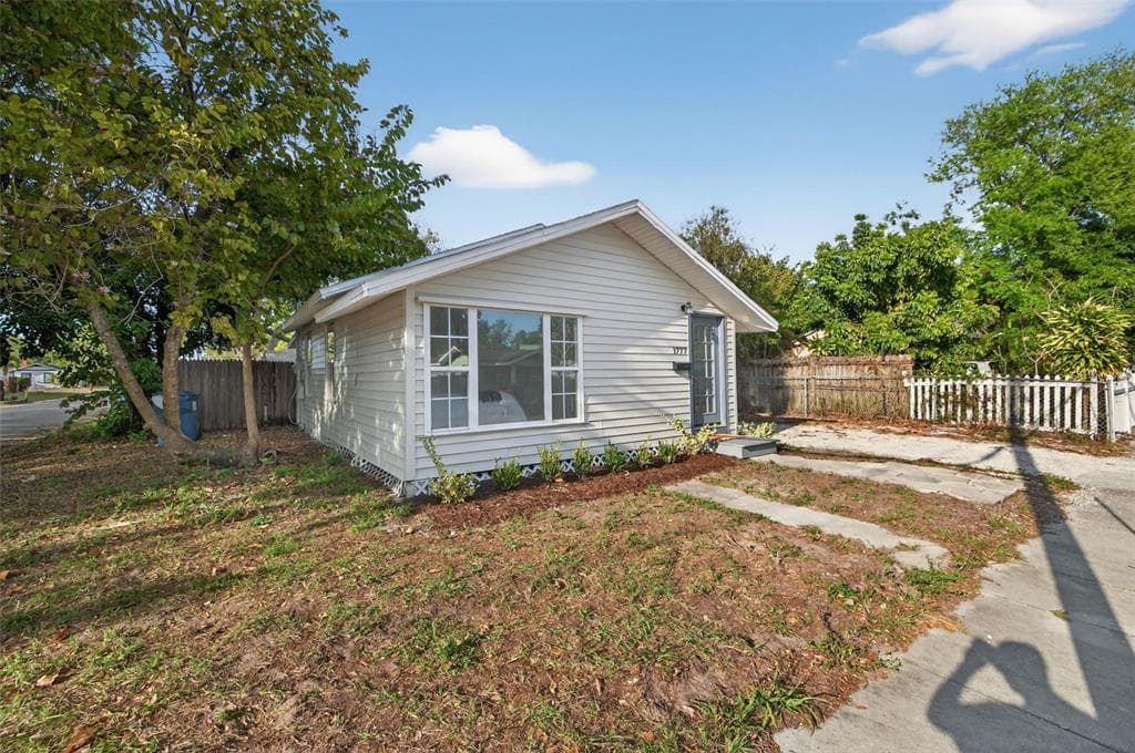 1777 28TH AVENUE N, ST PETERSBURG, FL 33713