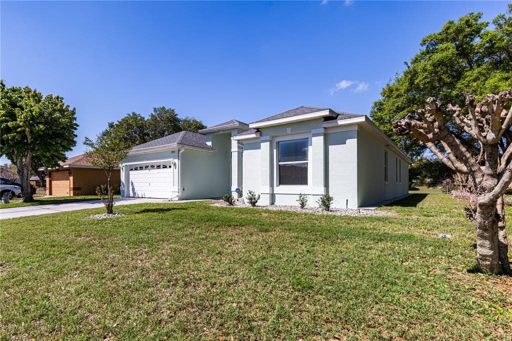 2710 AUTUMN LANE, EUSTIS, FL 32726