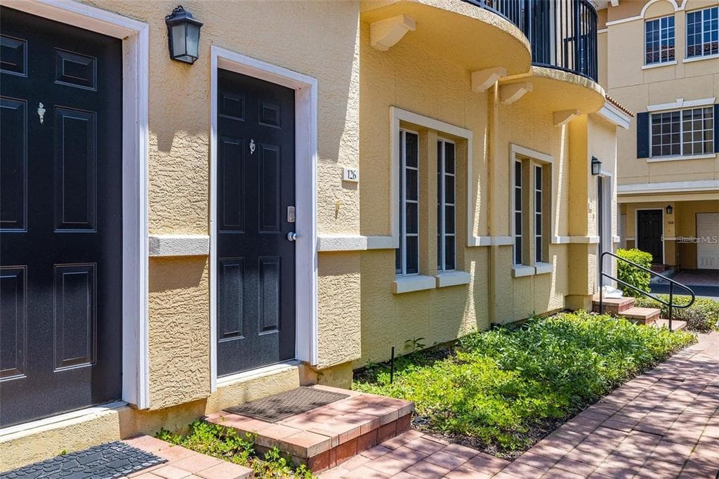126 BEACH HAVEN LANE # 126, TAMPA, FL 33609