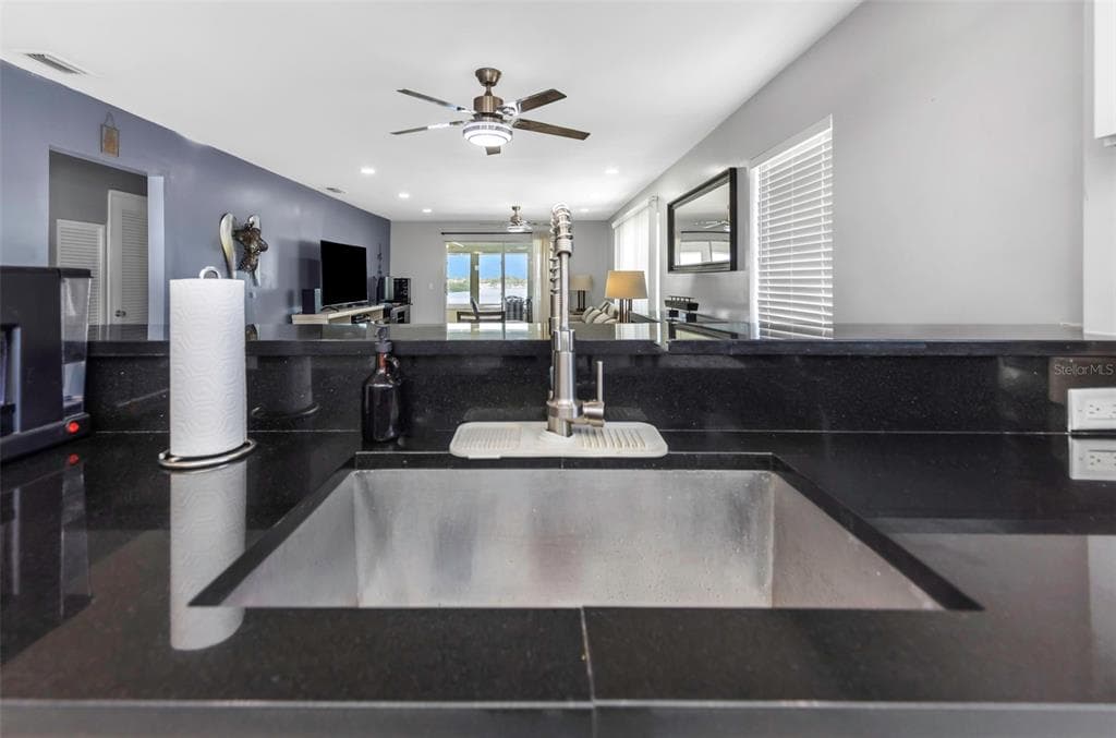 1819 SHORE DRIVE S # 318, SOUTH PASADENA, FL 33707 — zdjęcie 3