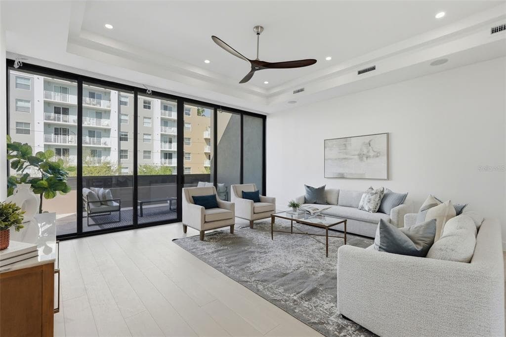 321 2ND STREET N, ST PETERSBURG, FL 33701 — zdjęcie 3