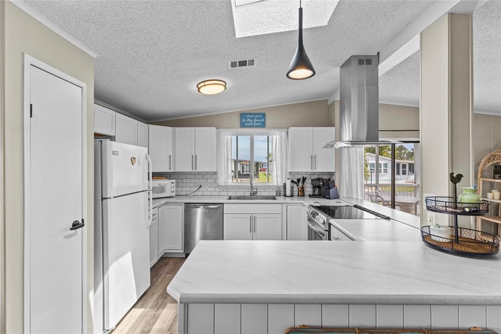 611 LA JOLLA CIRCLE, NORTH PORT, FL 34287 — zdjęcie 4