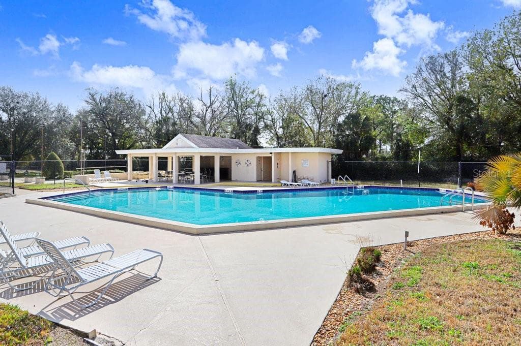 2025 SYLVESTER ROAD # C2, LAKELAND, FL 33803 — zdjęcie 2