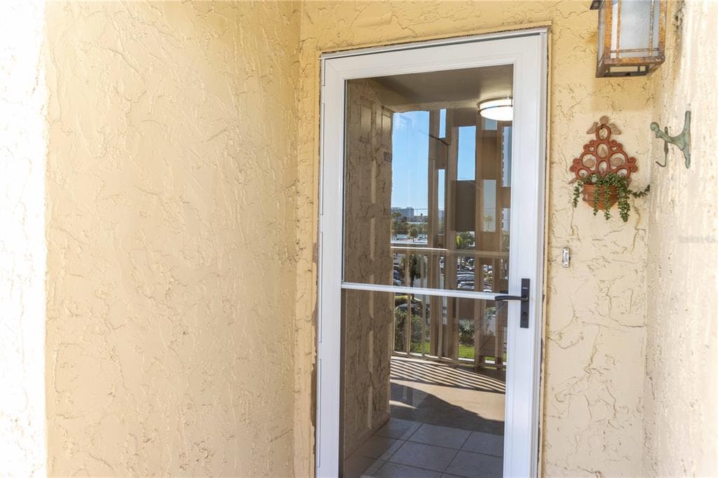 105 ISLAND WAY # 142, CLEARWATER BEACH, FL 33767 — zdjęcie 2