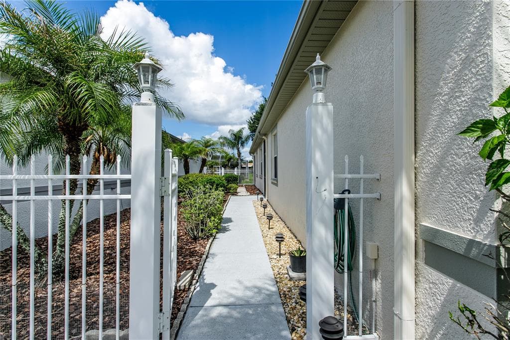8415 TAROCCO COURT, LAND O LAKES, FL 34637 — zdjęcie 3