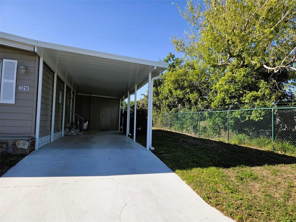 3218 OAKWOOD BOULEVARD S, SARASOTA, FL 34237 — zdjęcie 4