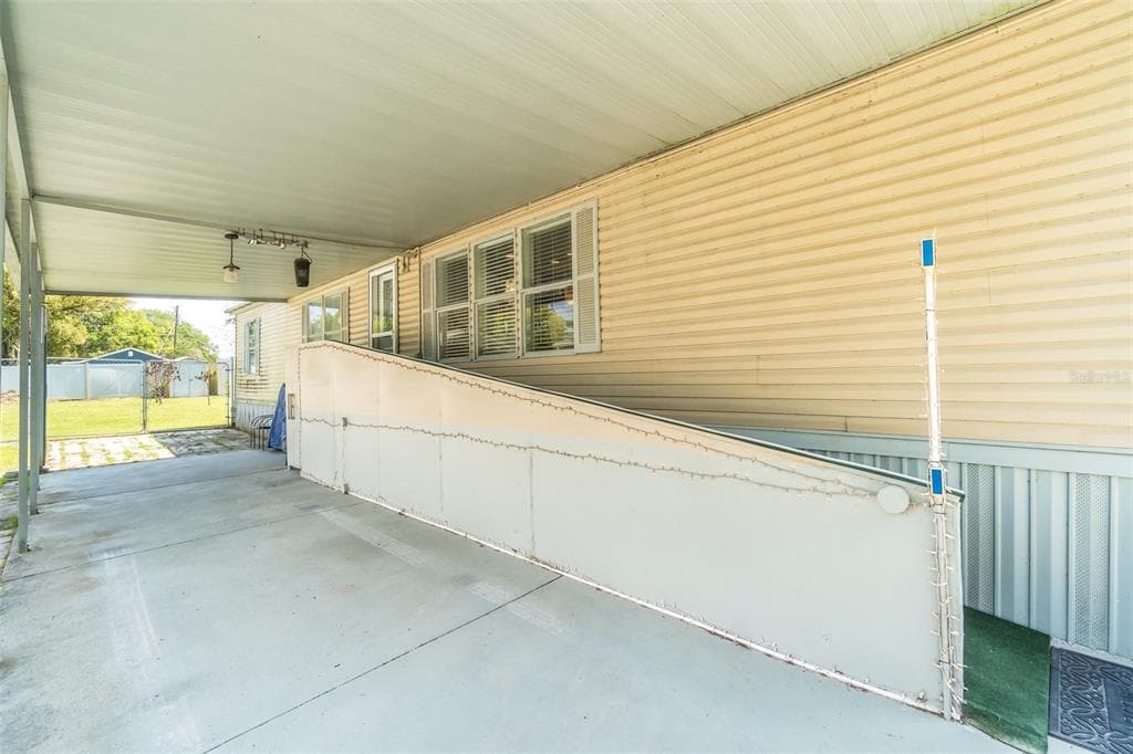 14926 DOUGLAS STREET, DADE CITY, FL 33525 — zdjęcie 3