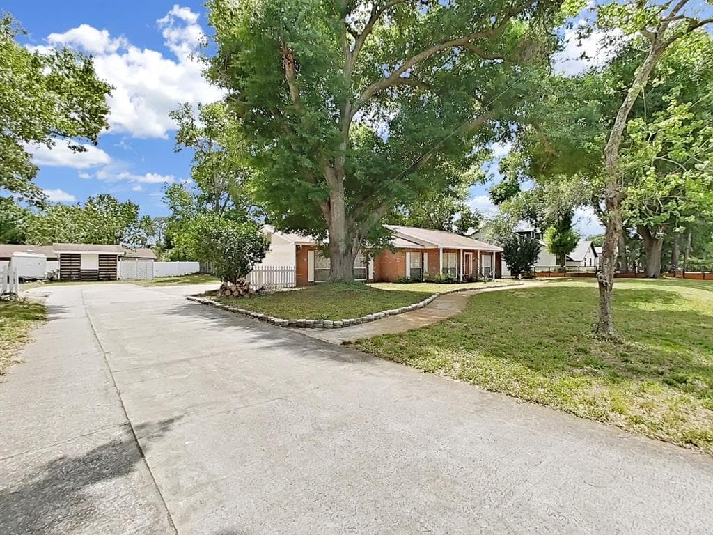 7608 BARRY ROAD, TAMPA, FL 33615 — zdjęcie 5