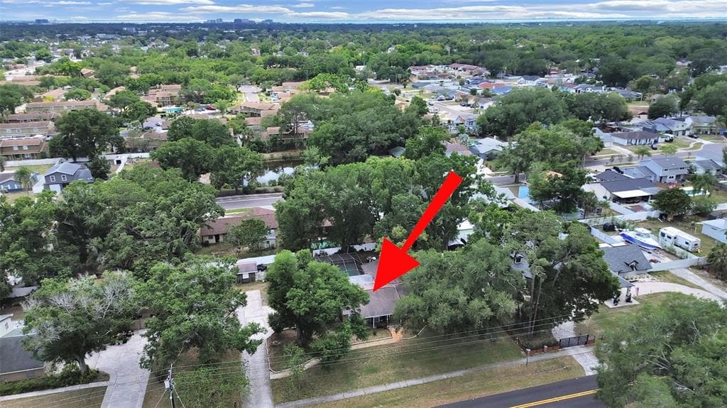 7608 BARRY ROAD, TAMPA, FL 33615 — zdjęcie 4