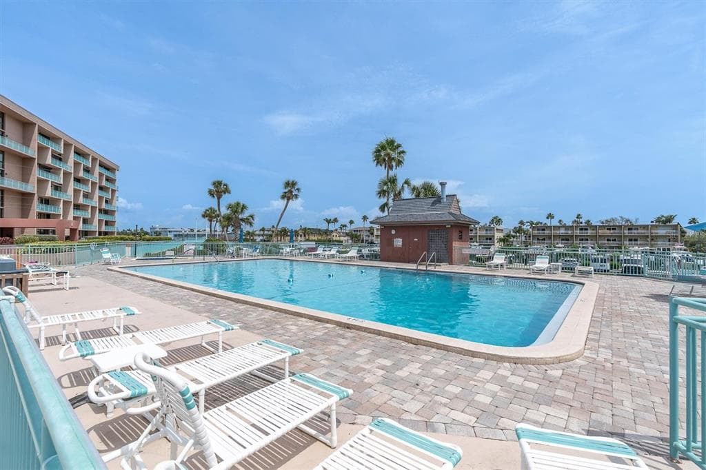 1 KEY CAPRI # 102E, TREASURE ISLAND, FL 33706 — zdjęcie 4