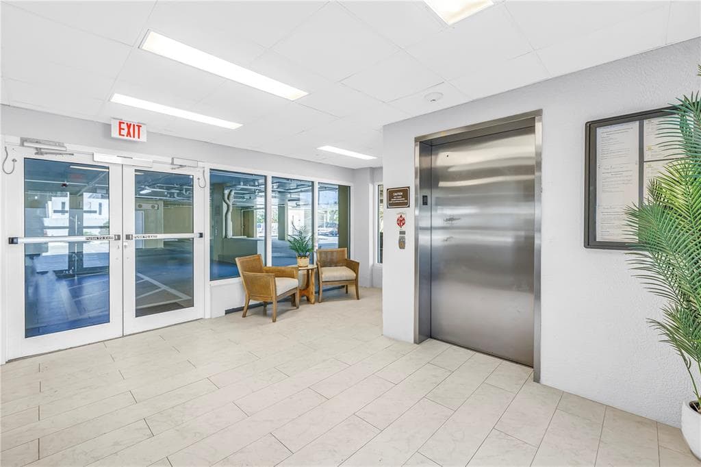 3805 GULF BOULEVARD # 205, ST PETE BEACH, FL 33706 — zdjęcie 4