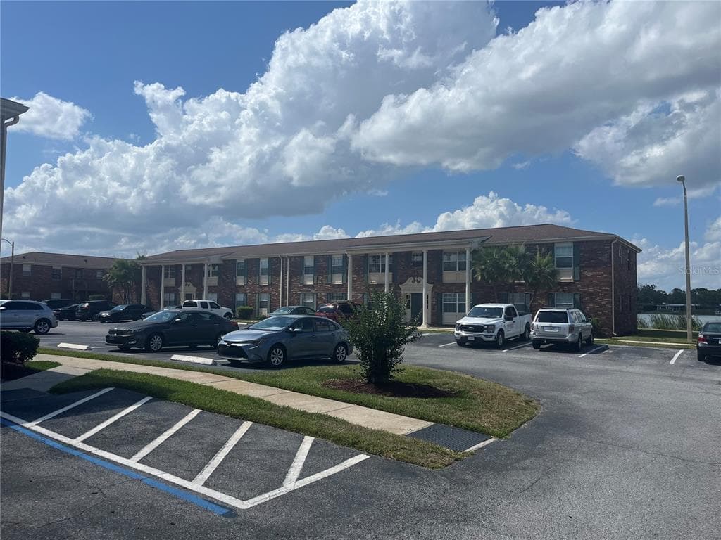 1920 E EDGEWOOD DRIVE # J8, LAKELAND, FL 33803