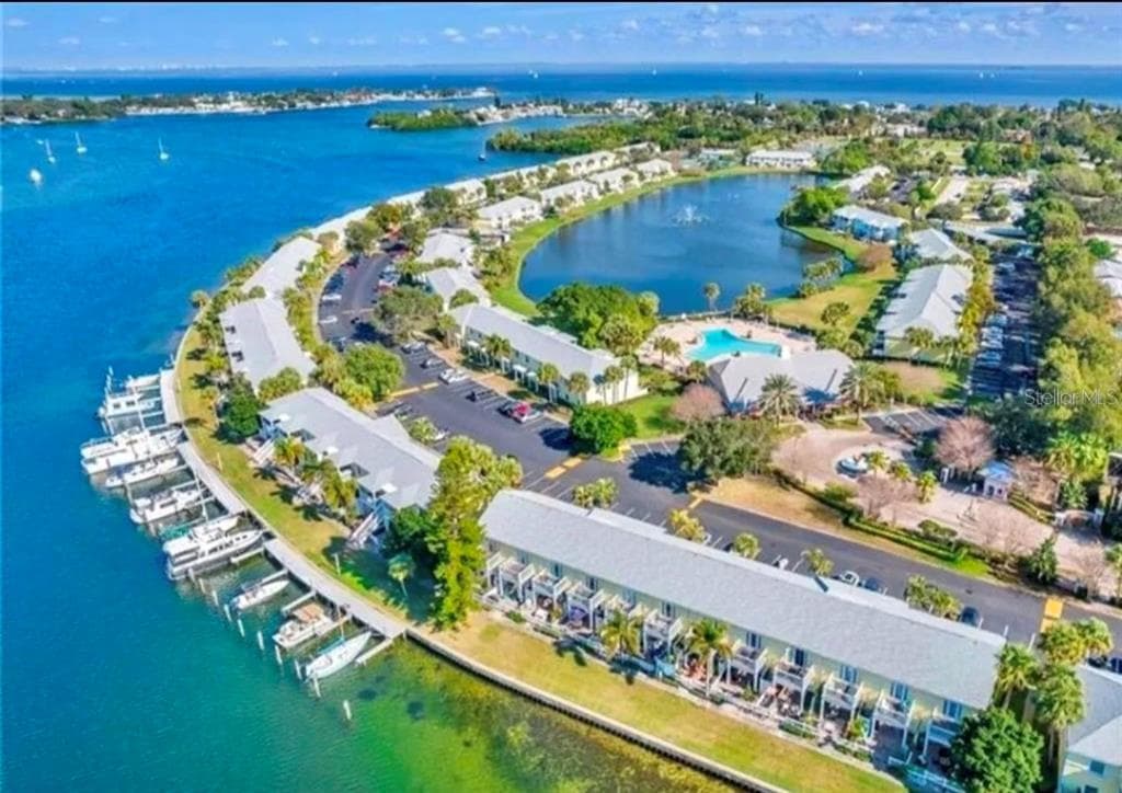 213 SEAHORSE DRIVE SE # D, ST PETERSBURG, FL 33705