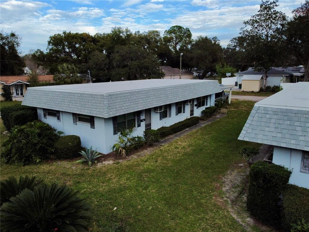 822 N NEW HAMPSHIRE AVENUE, TAVARES, FL 32778 — zdjęcie 2