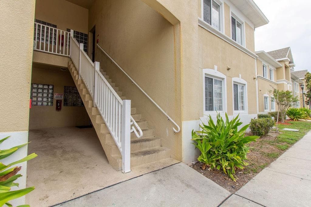 6445 CYPRESSDALE DRIVE # 102, RIVERVIEW, FL 33578 — zdjęcie 4