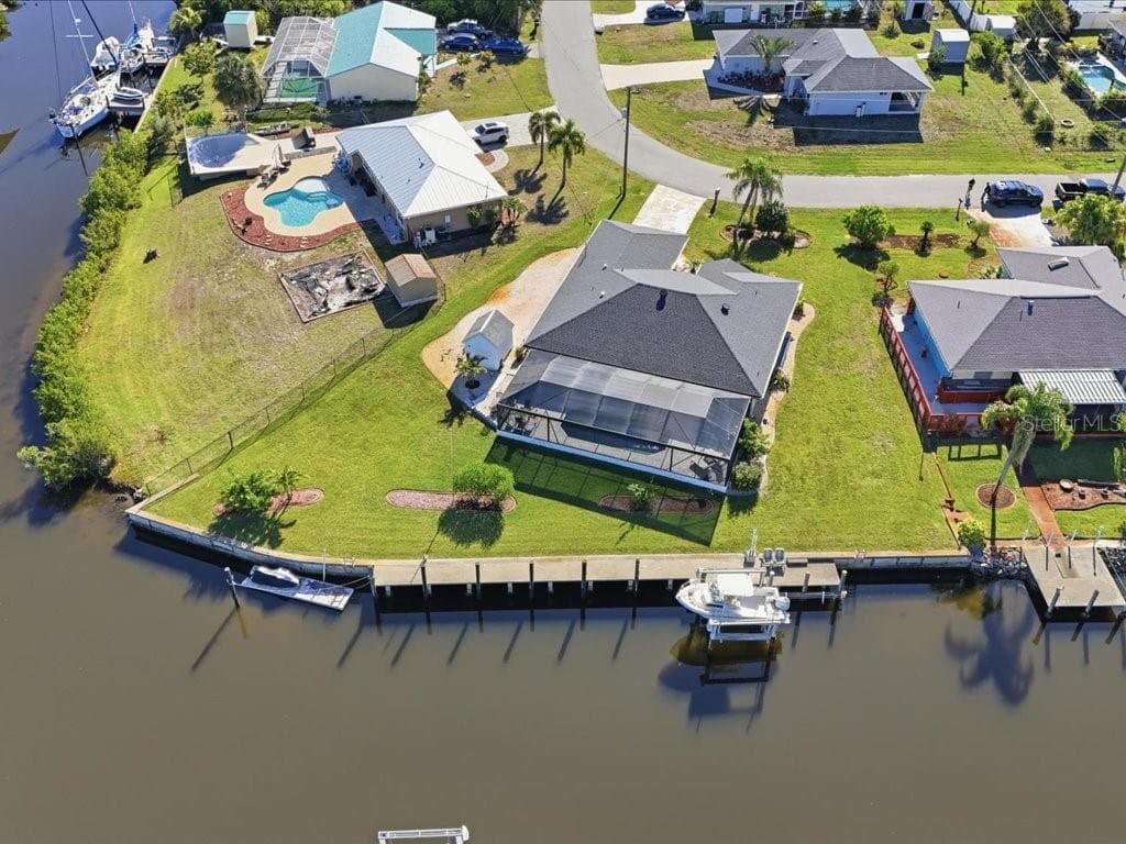 18350 VAN NUYS CIRCLE, PORT CHARLOTTE, FL 33948