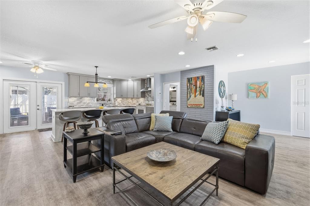 4339 50TH AVENUE S, ST PETERSBURG, FL 33711 — zdjęcie 5
