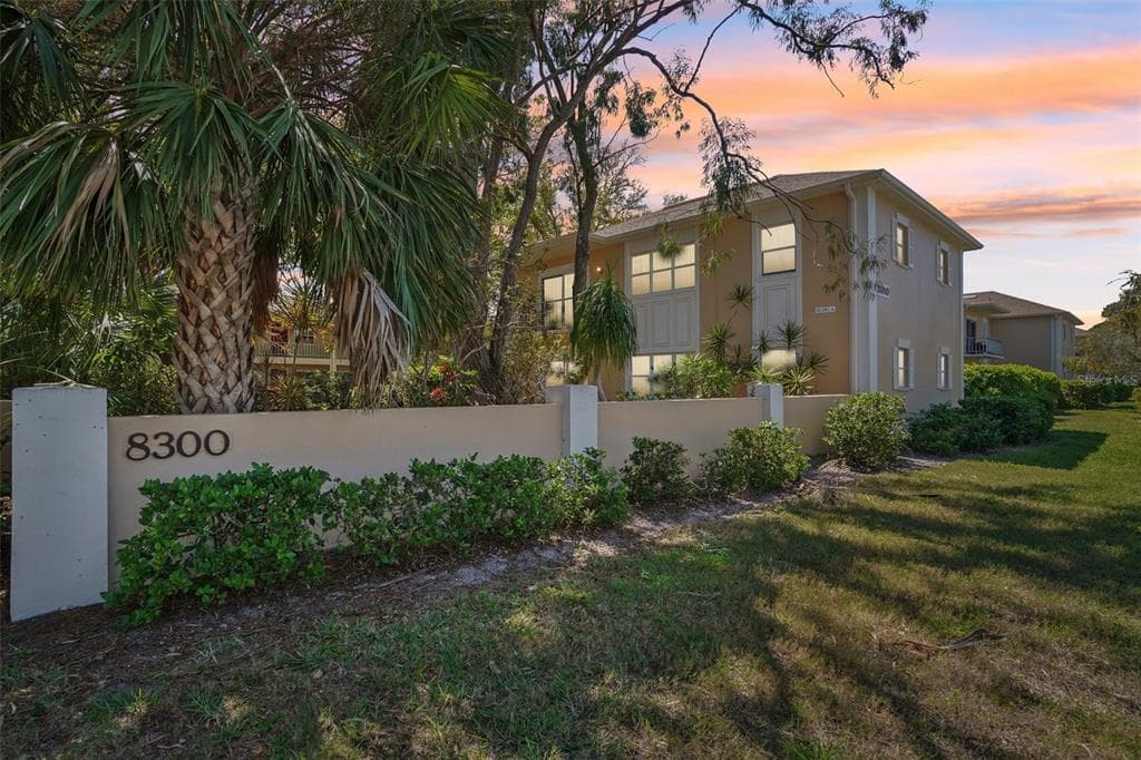 8300 BARDMOOR BOULEVARD # 103, SEMINOLE, FL 33777
