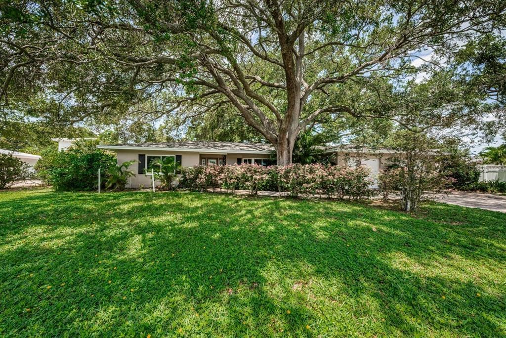 1704 CYPRESS AVENUE, BELLEAIR, FL 33756 — zdjęcie 2