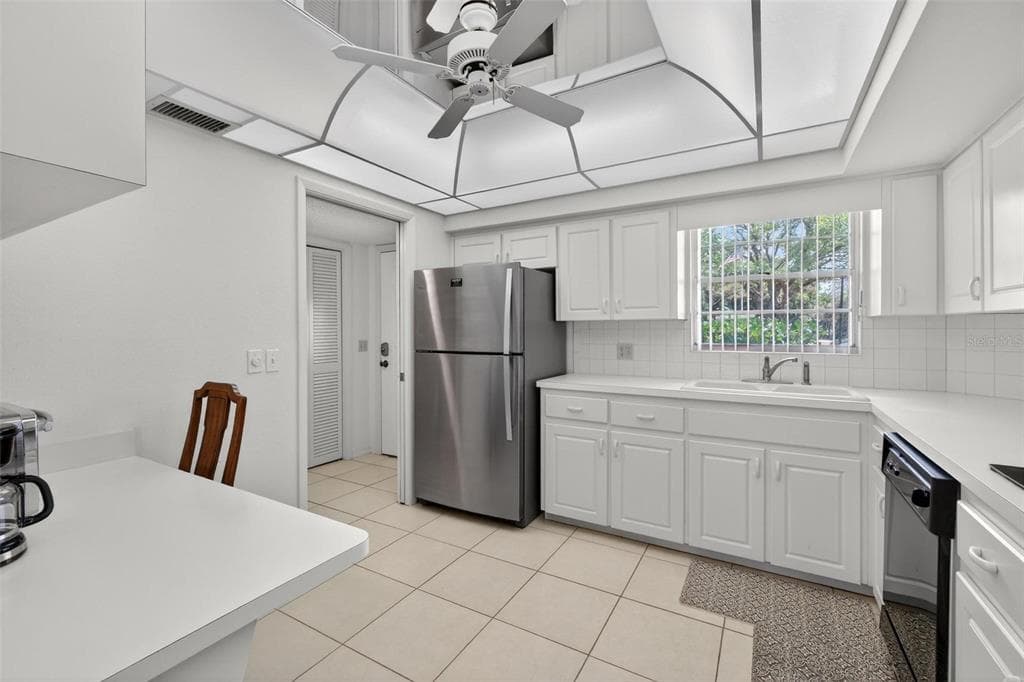 2440 WORLD PARKWAY BOULEVARD # 6, CLEARWATER, FL 33763 — zdjęcie 4