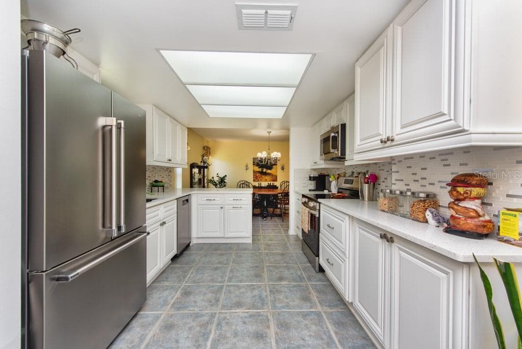1605 LELAND DRIVE, SUN CITY CENTER, FL 33573 — zdjęcie 4