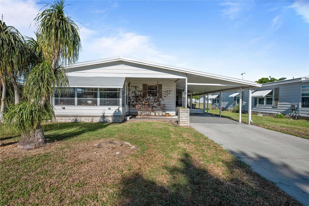 5427 SEVILLE DRIVE, ZEPHYRHILLS, FL 33541 — zdjęcie 3