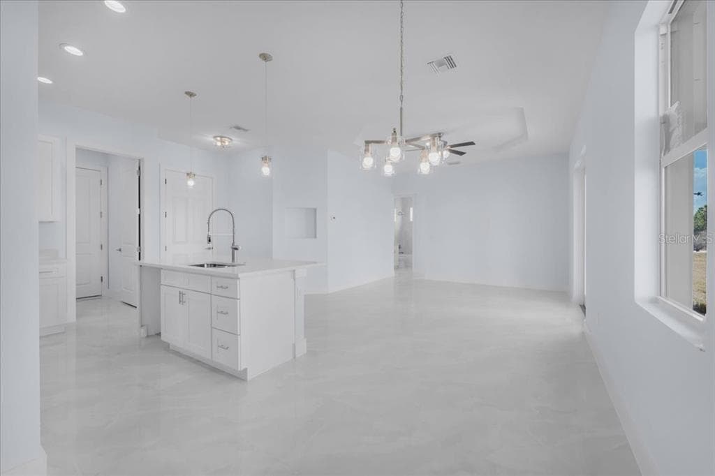 1927 RICHMOND AVENUE N, LEHIGH ACRES, FL 33972 — zdjęcie 5