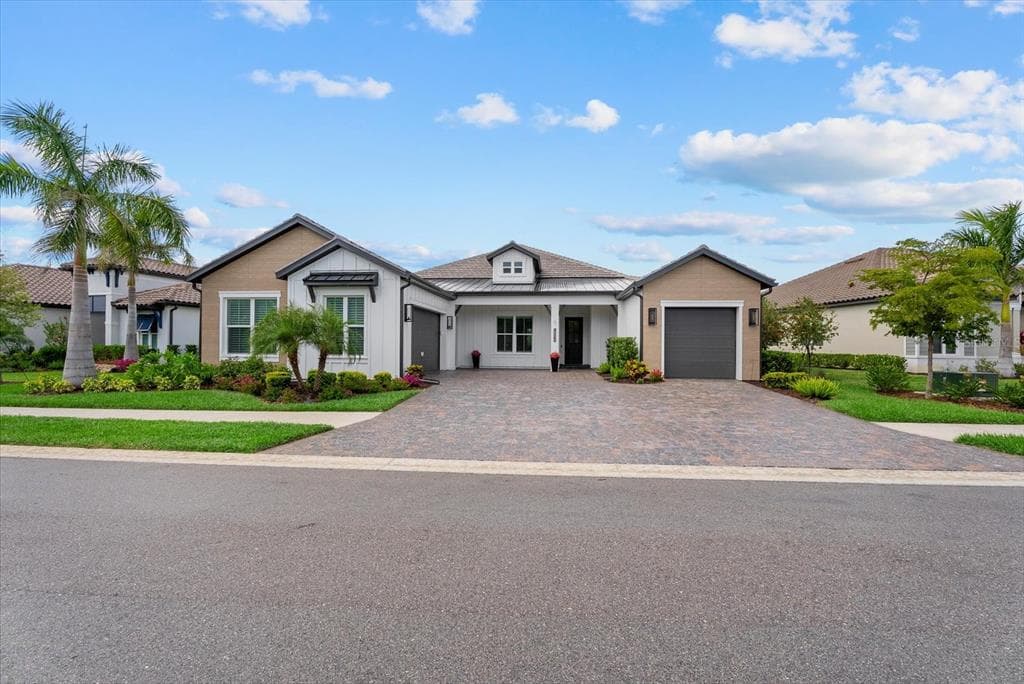 18035 HOME RUN DRIVE, VENICE, FL 34293