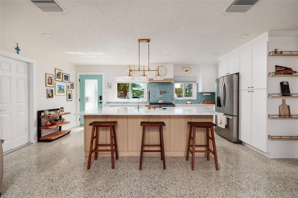 9298 SUN ISLE DRIVE NE, ST PETERSBURG, FL 33702 — zdjęcie 5