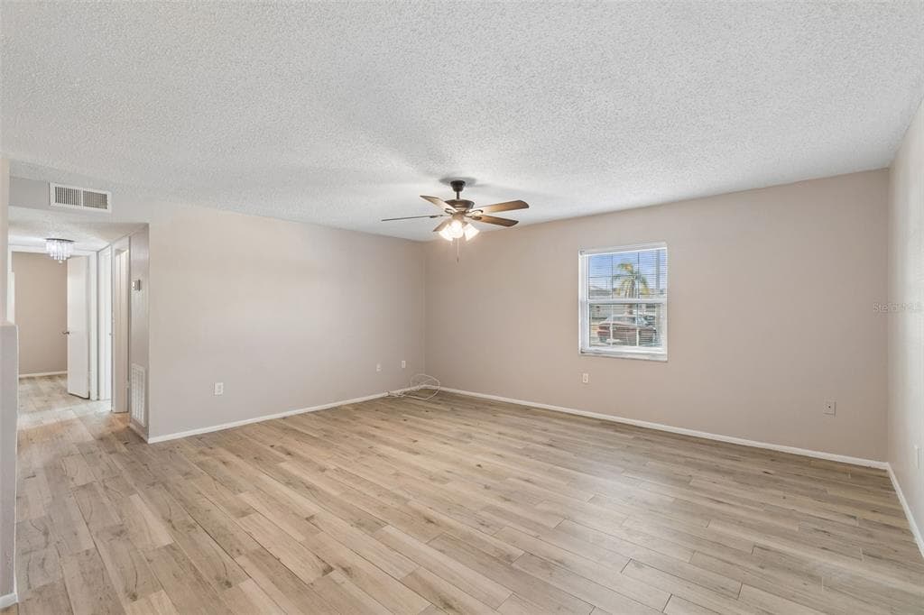 4335 AEGEAN DRIVE # 136A, TAMPA, FL 33611 — zdjęcie 5