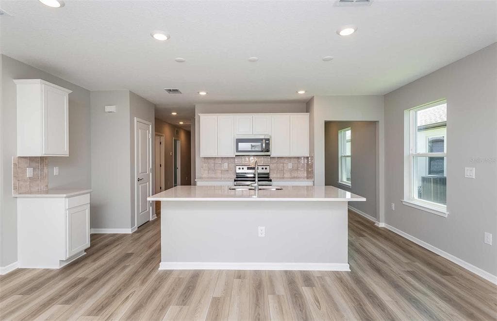 9025 WILDLIGHT TRAIL, WILDWOOD, FL 34785 — zdjęcie 3