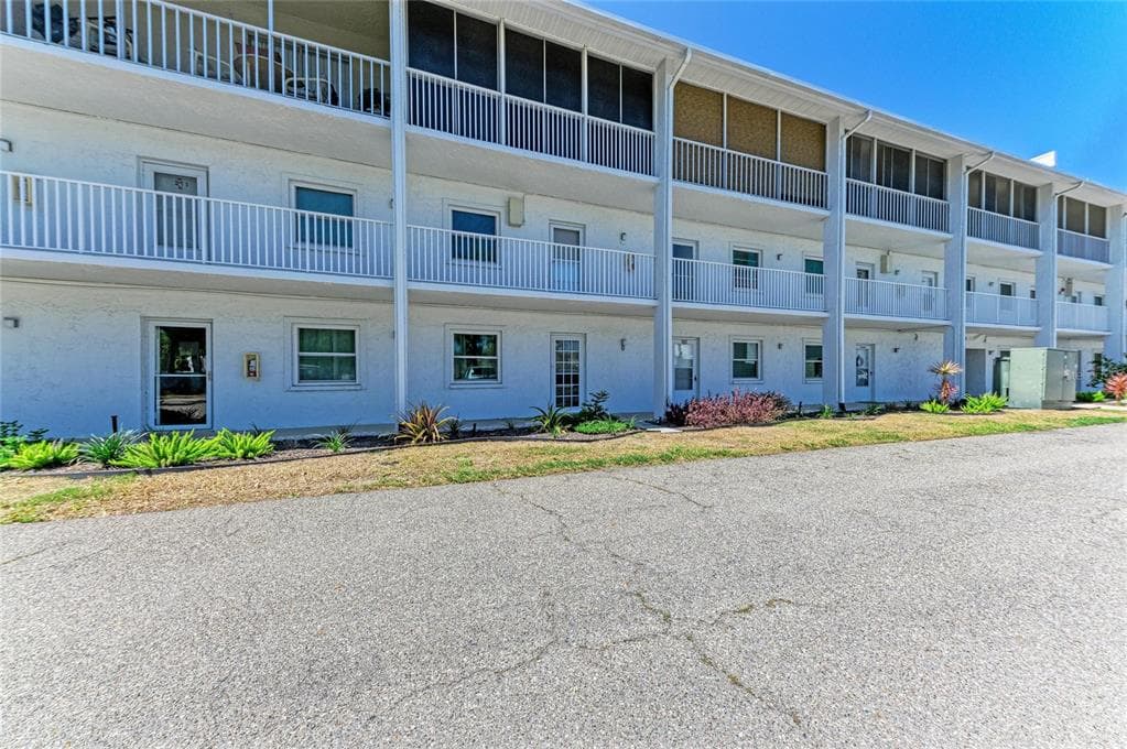 4920 38TH WAY S # 210, ST PETERSBURG, FL 33711 — zdjęcie 2