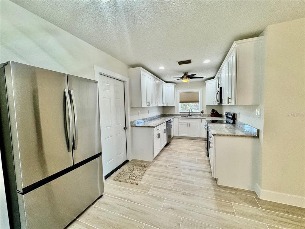 24368 BLACKBEARD BOULEVARD, PUNTA GORDA, FL 33955 — zdjęcie 3