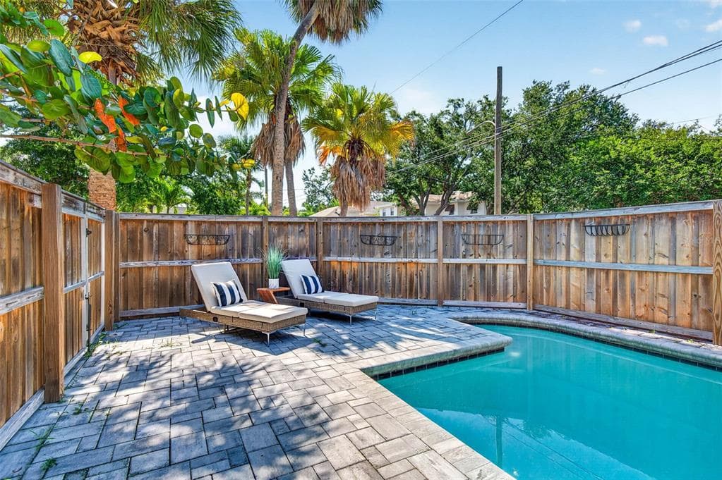 1330 CHERRY STREET NE, ST PETERSBURG, FL 33701 — zdjęcie 5