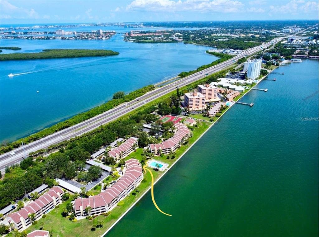 7520 SUNSHINE SKYWAY LANE S # T18, ST PETERSBURG, FL 33711