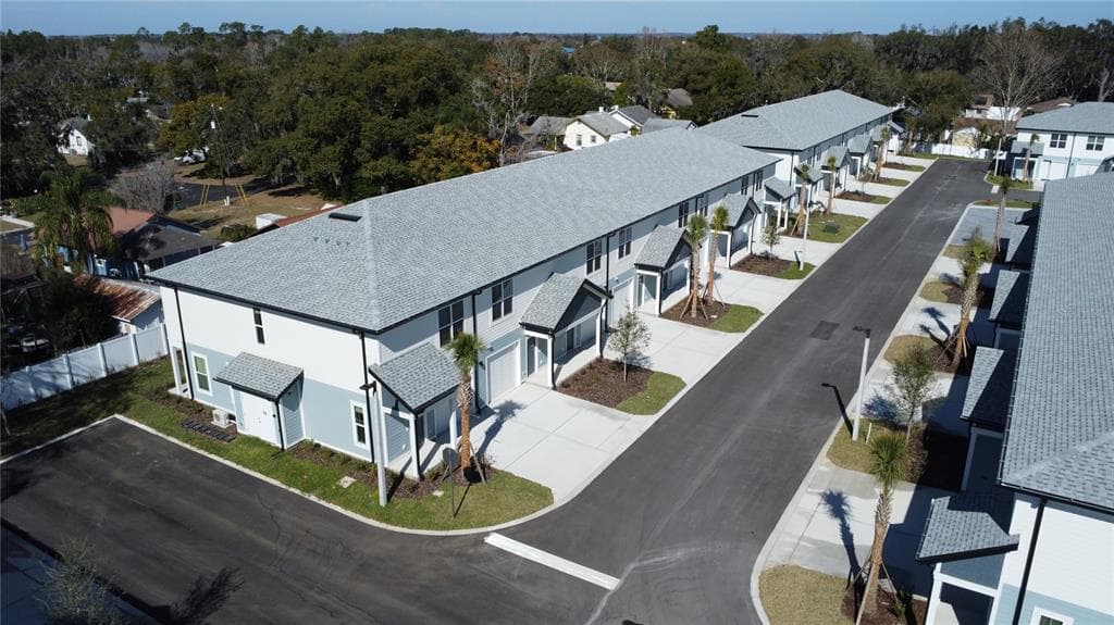 1075 E CAROLINE STREET, TAVARES, FL 32778 — zdjęcie 4
