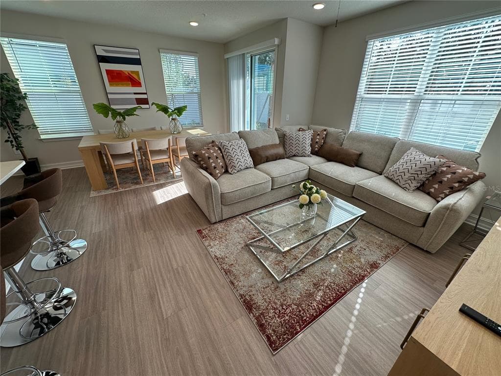 1057 E CAROLINE STREET, TAVARES, FL 32778 — zdjęcie 5