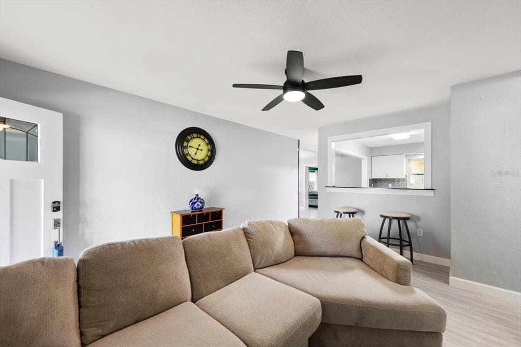611 11TH STREET NW, LARGO, FL 33770 — zdjęcie 4