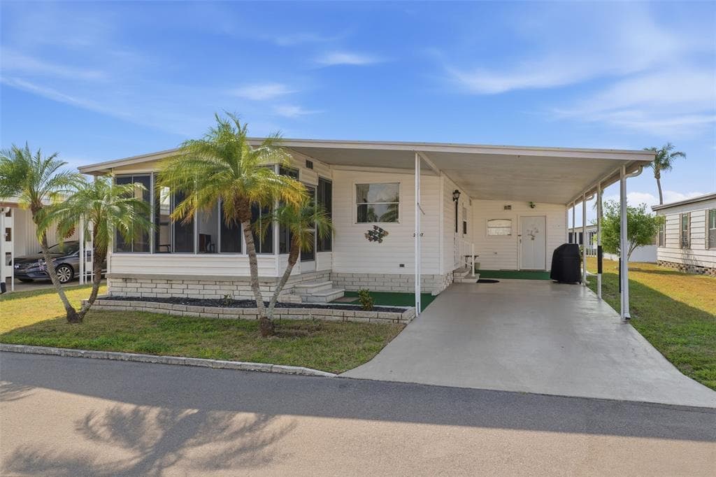 2107 WAILUA DRIVE, HOLIDAY, FL 34691