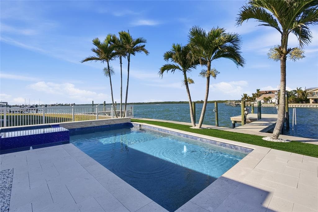 16113 5TH STREET E, REDINGTON BEACH, FL 33708 — zdjęcie 2