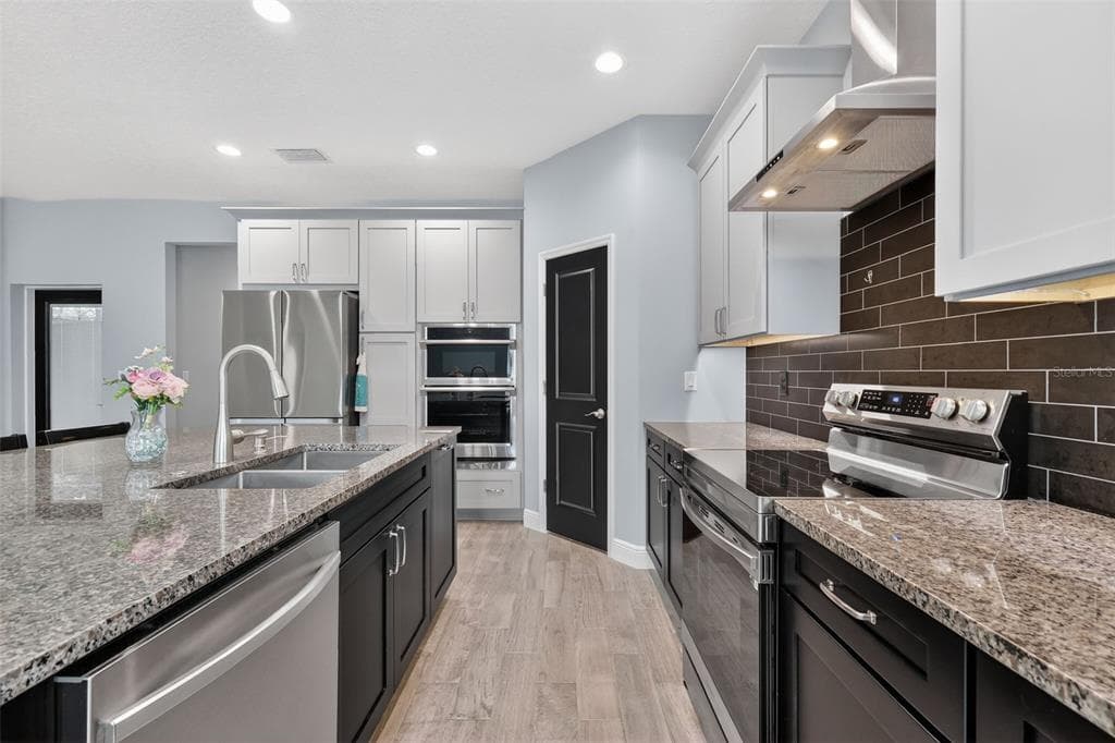 22431 LOOP ROAD, GROVELAND, FL 34736 — zdjęcie 5