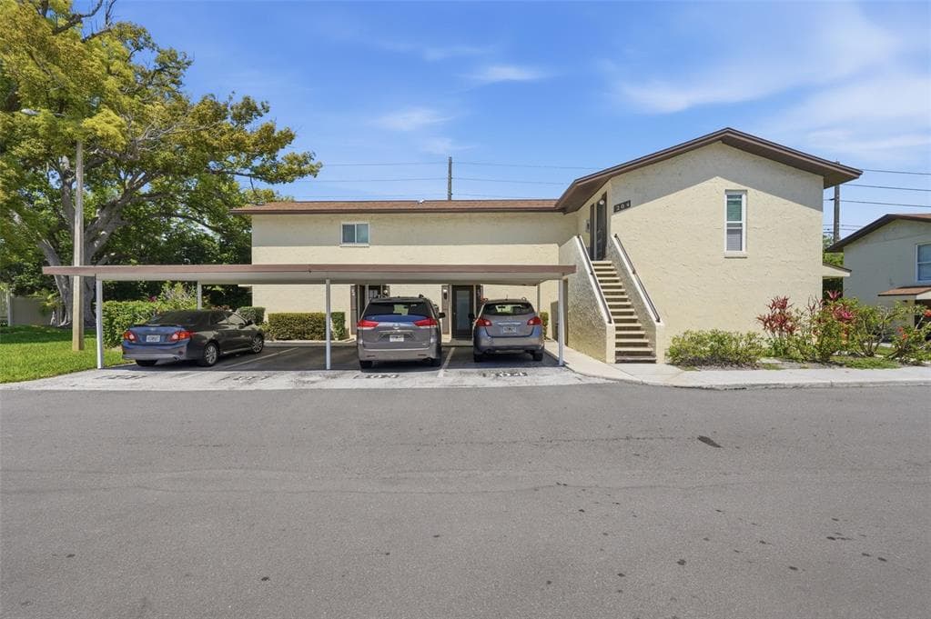 501 E BAY DRIVE # 202, LARGO, FL 33770