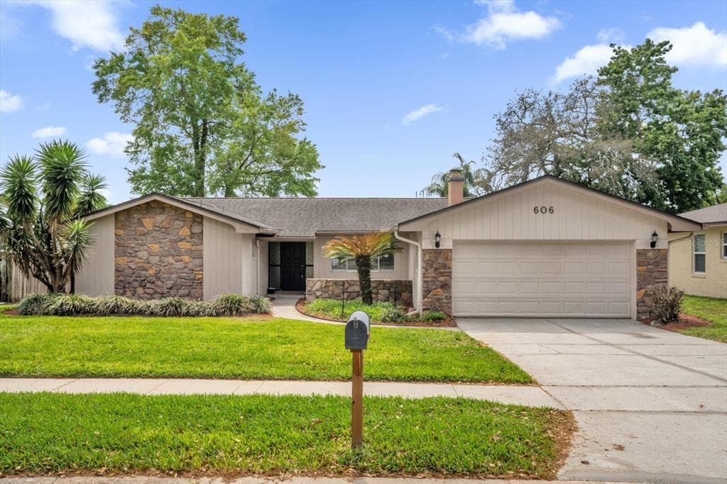 606 IRIS STREET, ALTAMONTE SPRINGS, FL 32714