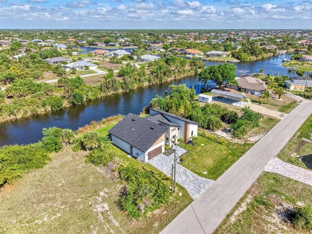 9468 ATTICA CIRCLE, PORT CHARLOTTE, FL 33981 — zdjęcie 4